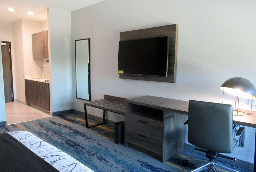 La Quinta Inn & Suites By Wyndham Dallas/Fairpark Buitenkant foto