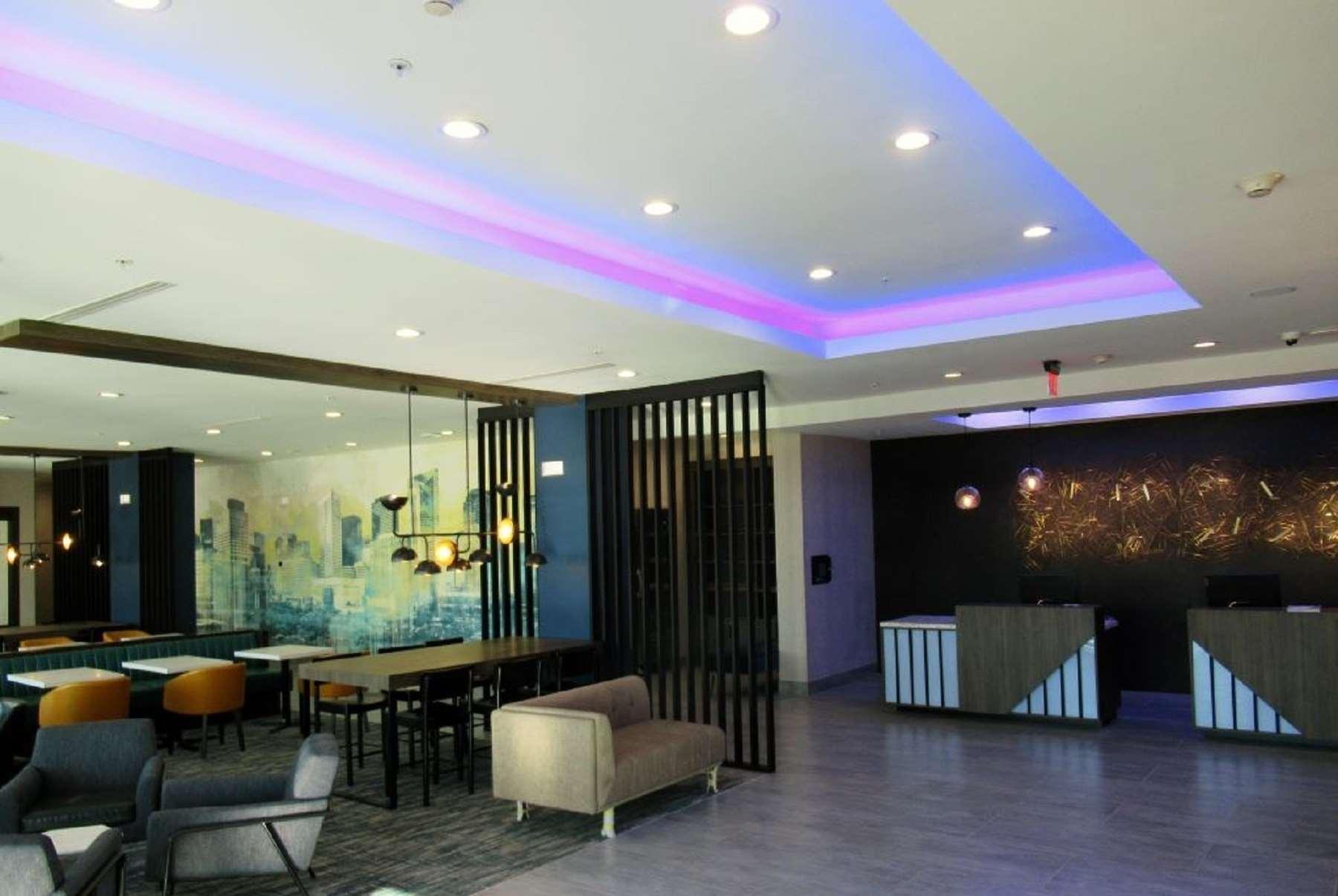La Quinta Inn & Suites By Wyndham Dallas/Fairpark Buitenkant foto
