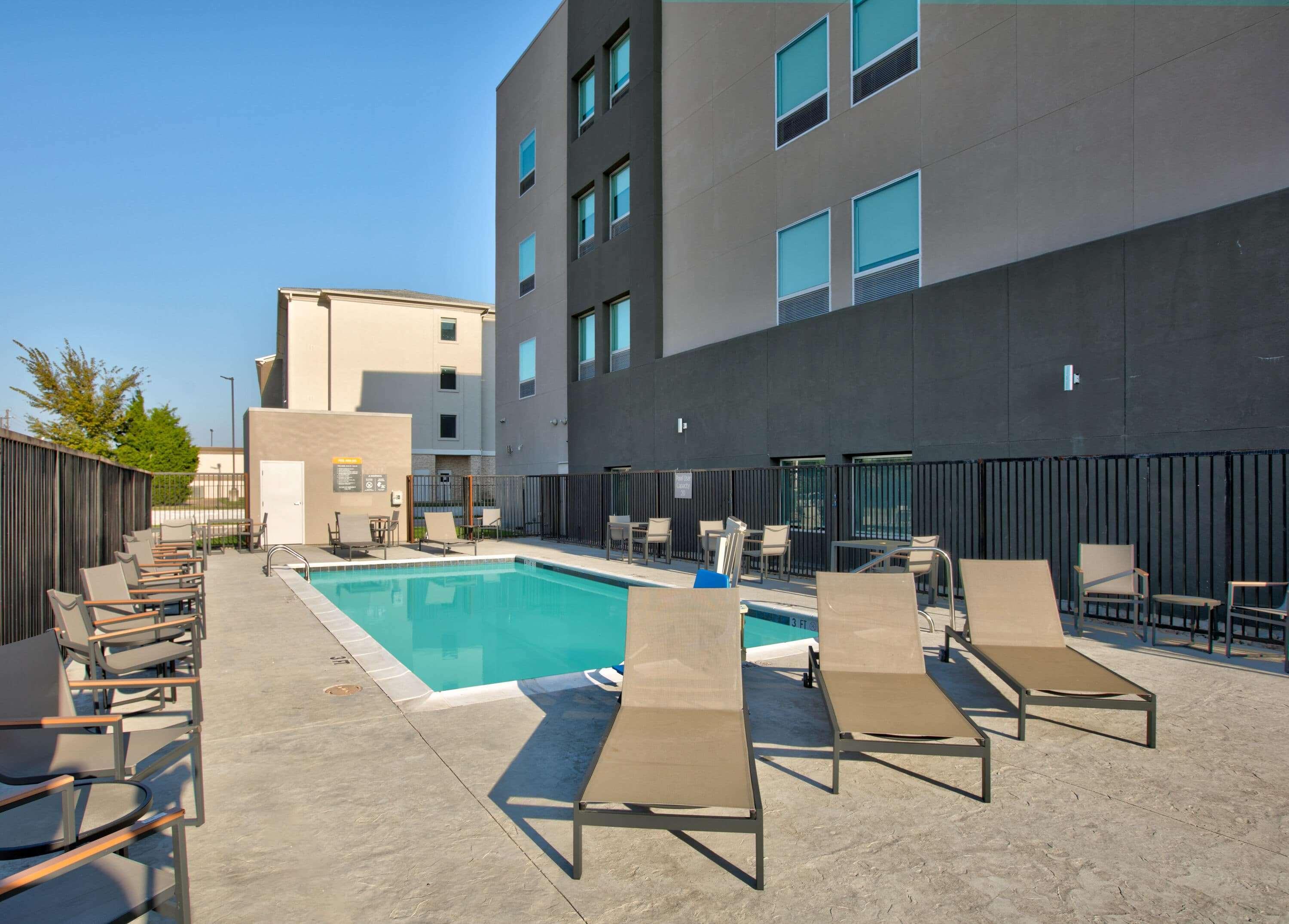 La Quinta Inn & Suites By Wyndham Dallas/Fairpark Buitenkant foto