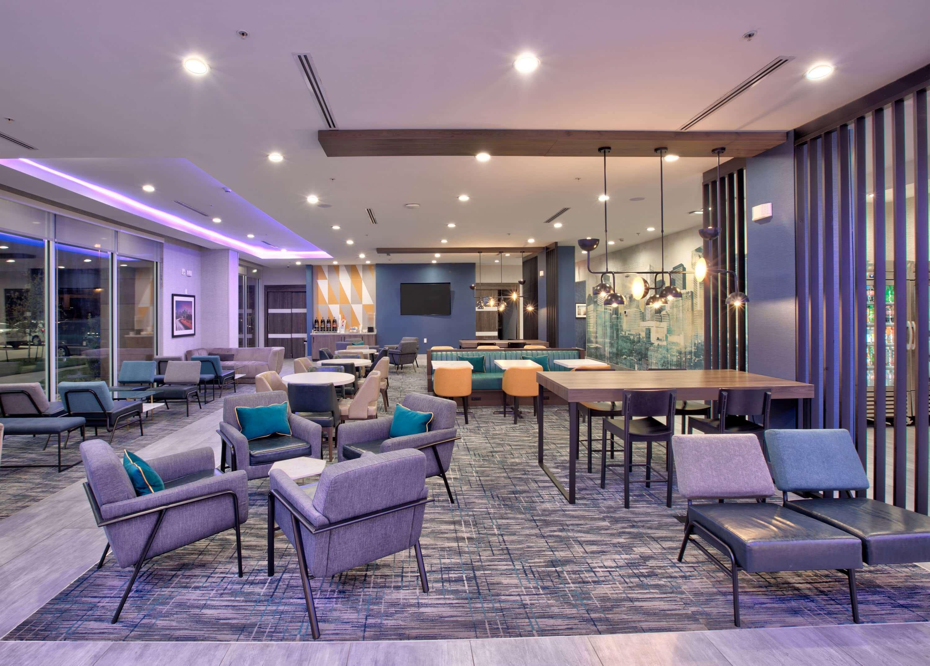 La Quinta Inn & Suites By Wyndham Dallas/Fairpark Buitenkant foto